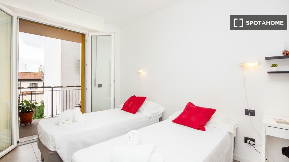 Double room Milan, 5 beds — photo 24