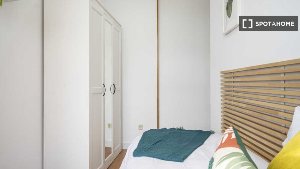 Double room Madrid, 12 beds — photo 39