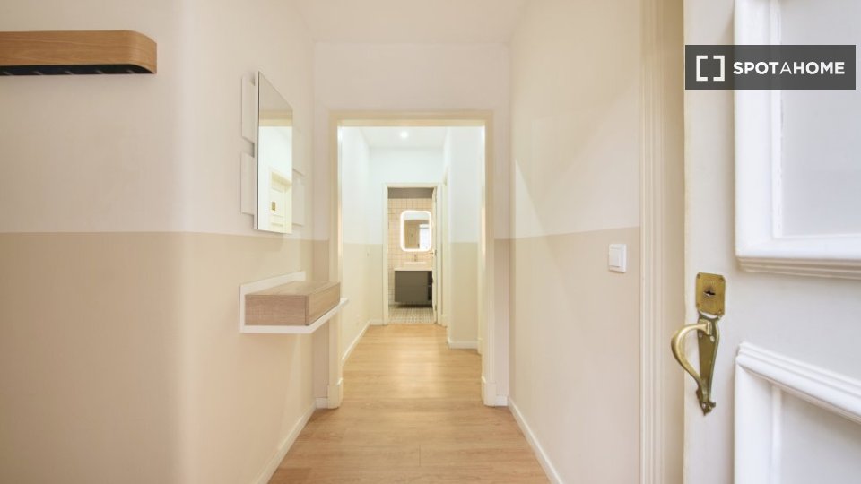 Double room Lisbon, 6 beds — photo 10