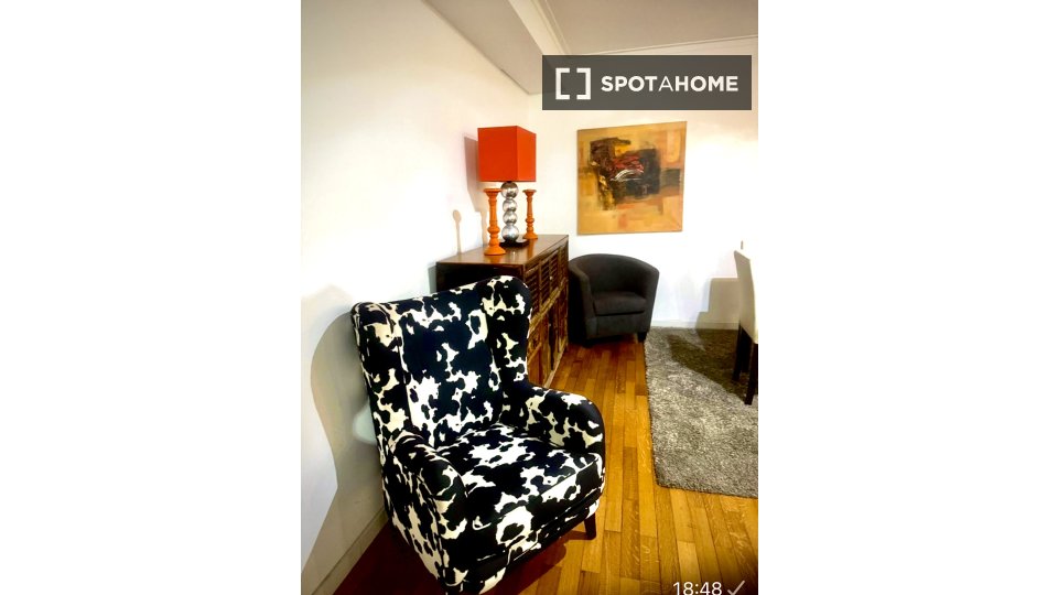Apartment Lisbon, 3 beds, 160m² — photo 18