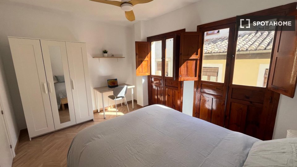 Double room Granada, 4 beds — photo 1