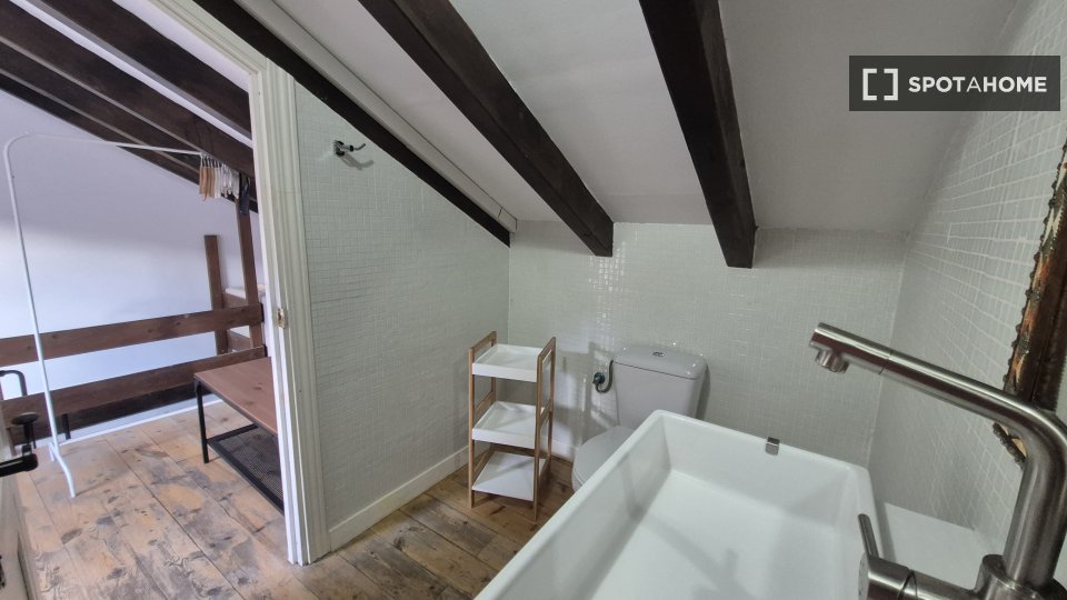 Apartamento de 2 dormitorios en Albaycín, Granada