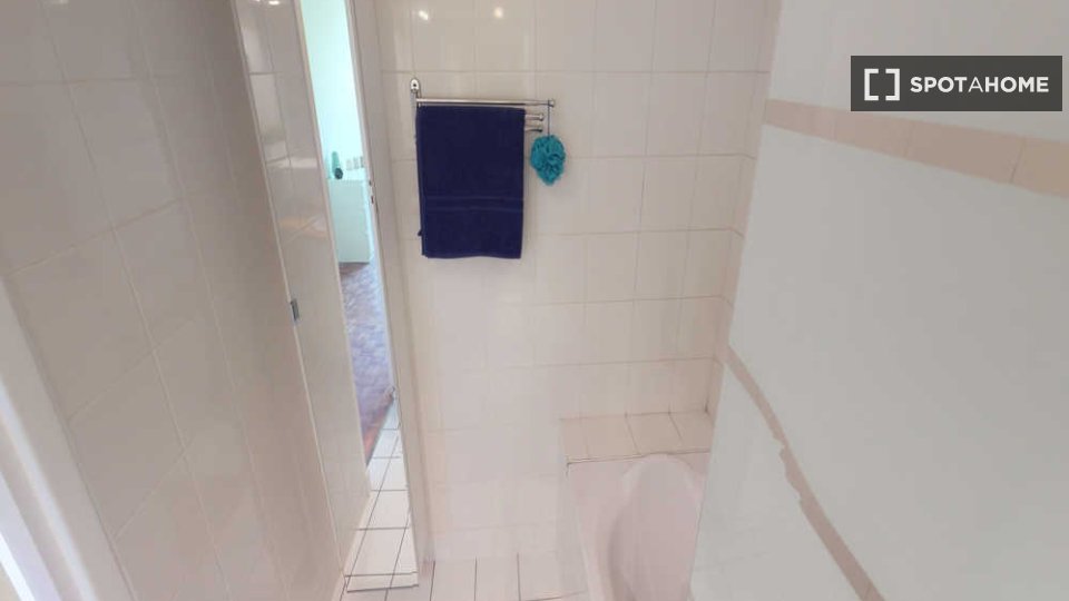 Double room Paris, 4 beds, 70m² — photo 5
