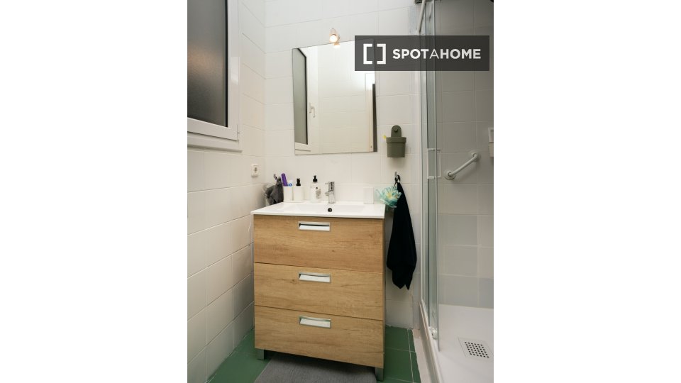 Double room Barcelona, 3 beds, 110m² — photo 11