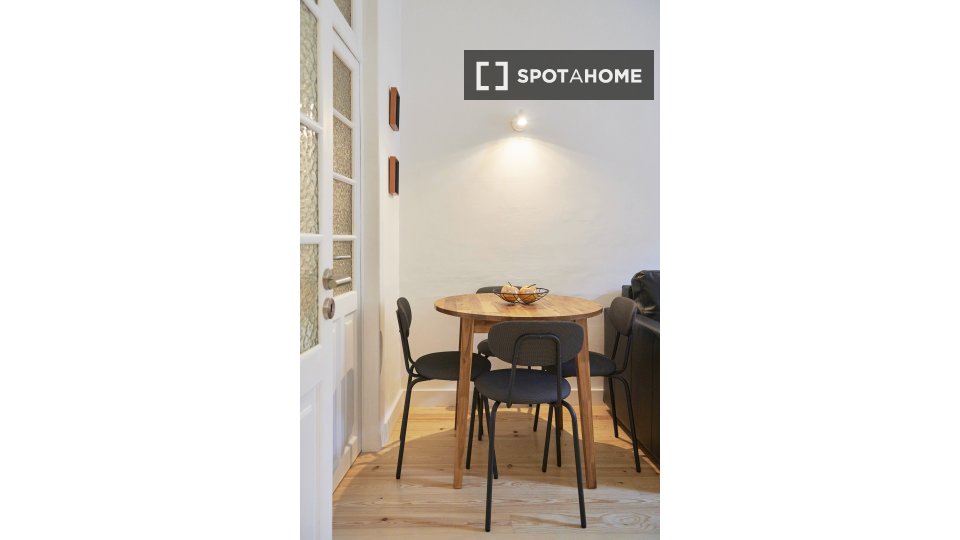 Apartment Lisbon, 3 beds — photo 16