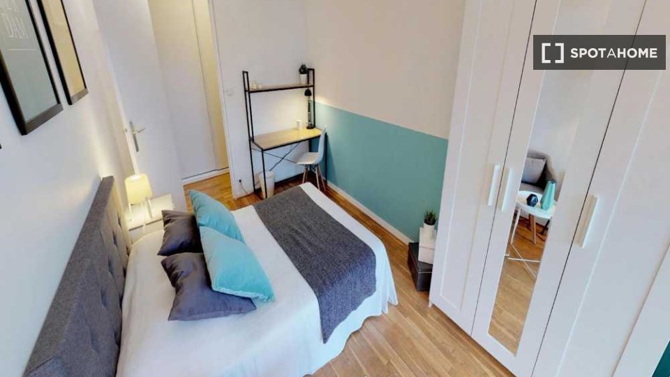 Camera in un appartamento condiviso con 6 camere da letto a Vaise, Lione. - in Lyon