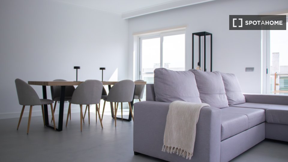 Apartment Lisbon, 2 beds, 100m² — photo 10
