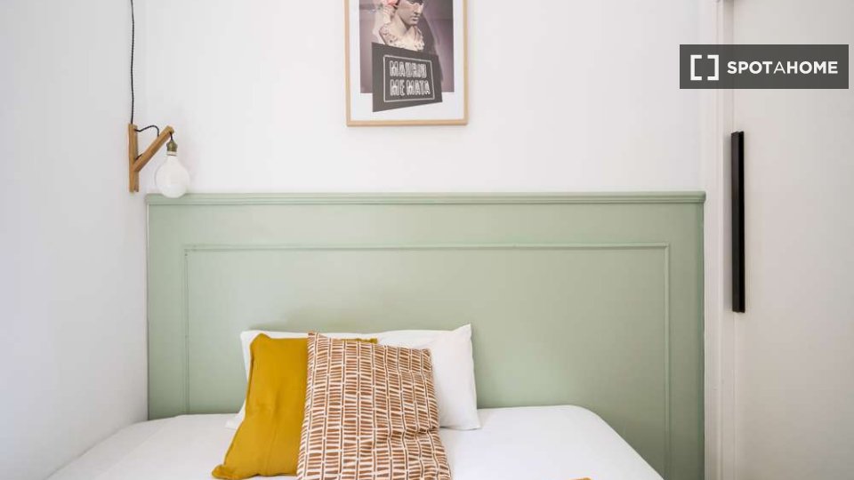Double room Madrid, 68 beds, 2620m² — photo 17