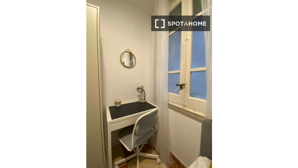 Double room Madrid, 4 beds — photo 12