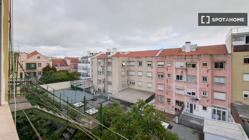 Double room Lisbon, 7 beds — photo 4