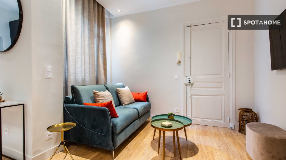 Apartment Paris, 2 beds, 53m² — photo 1