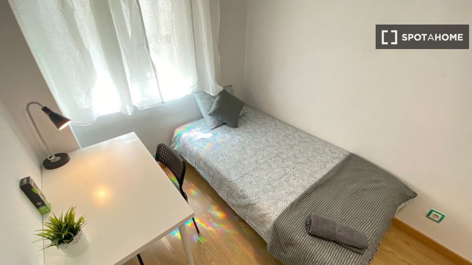 Double room Madrid, 4 beds — photo 16