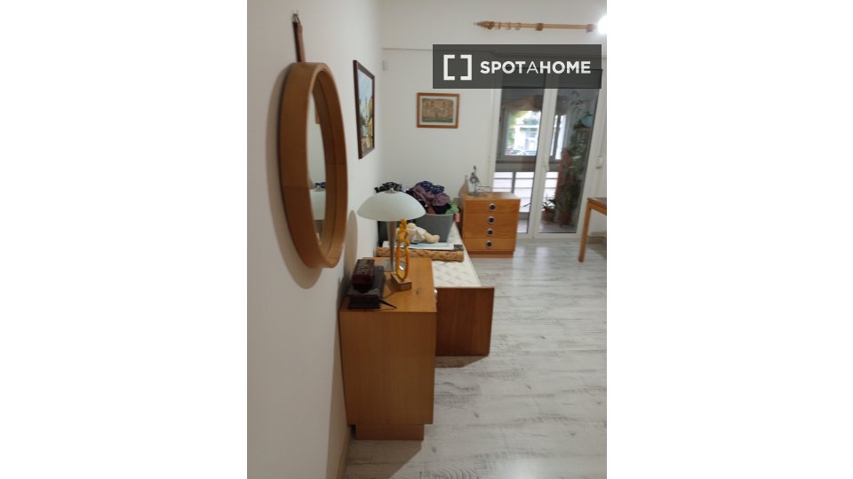 Double room Lisbon, 3 beds, 120m² — photo 2