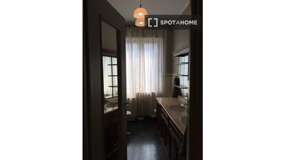 Double room Turin, 2 beds — photo 6