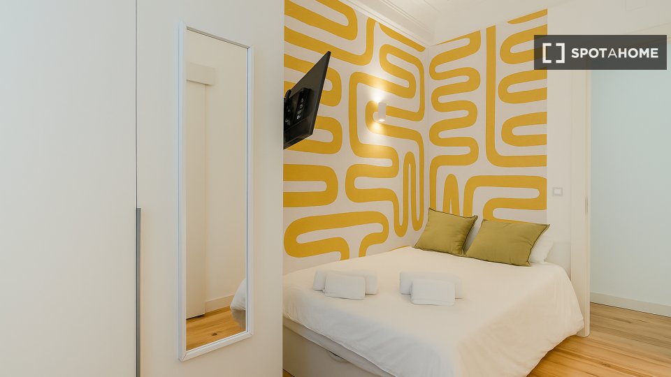 Double room Lisbon, 6 beds, 140m² — photo 34