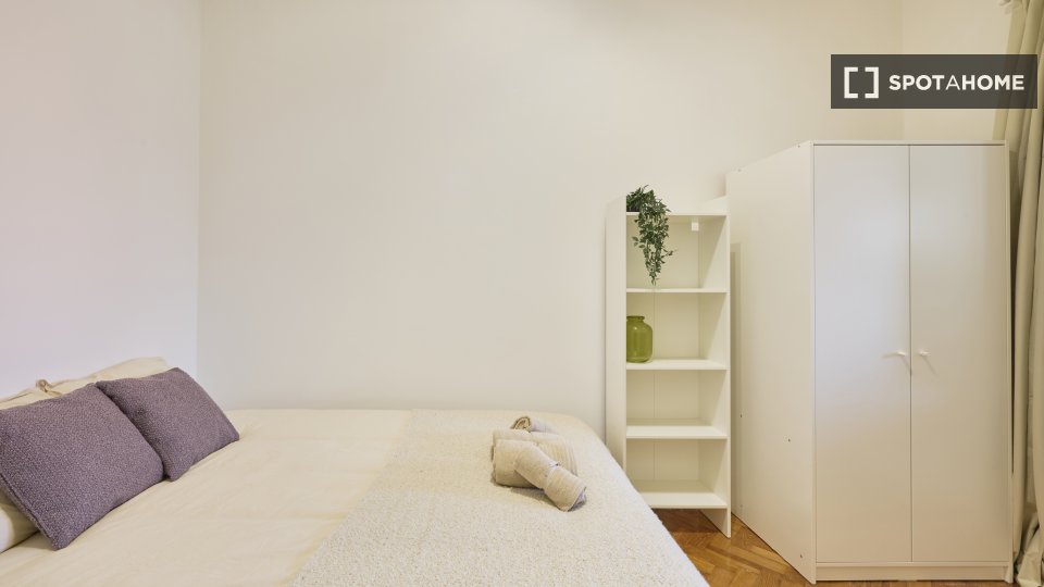 Double room Lisbon, 11 beds — photo 21