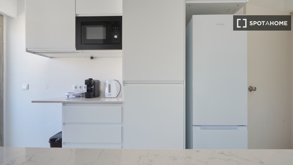 Double room Lisbon, 6 beds — photo 13