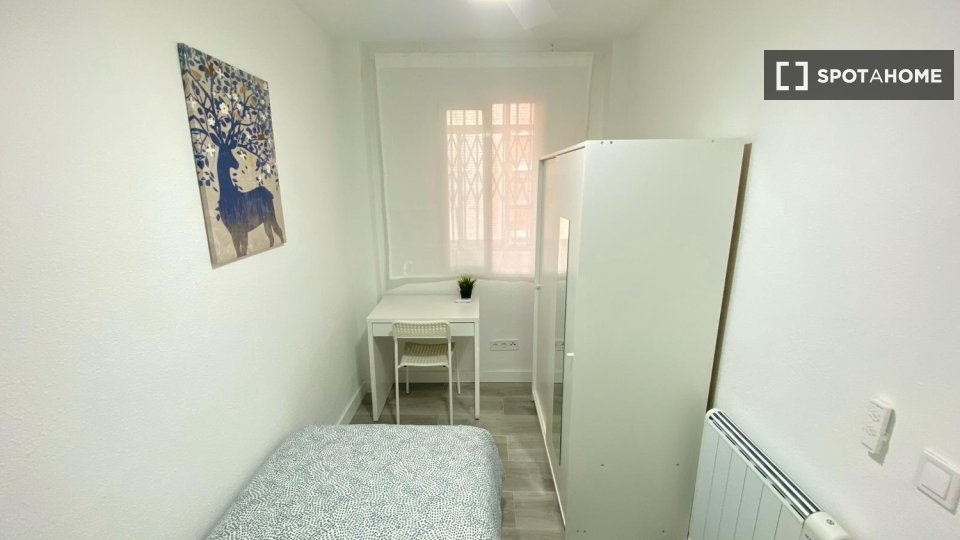 Double room Madrid, 4 beds — photo 7