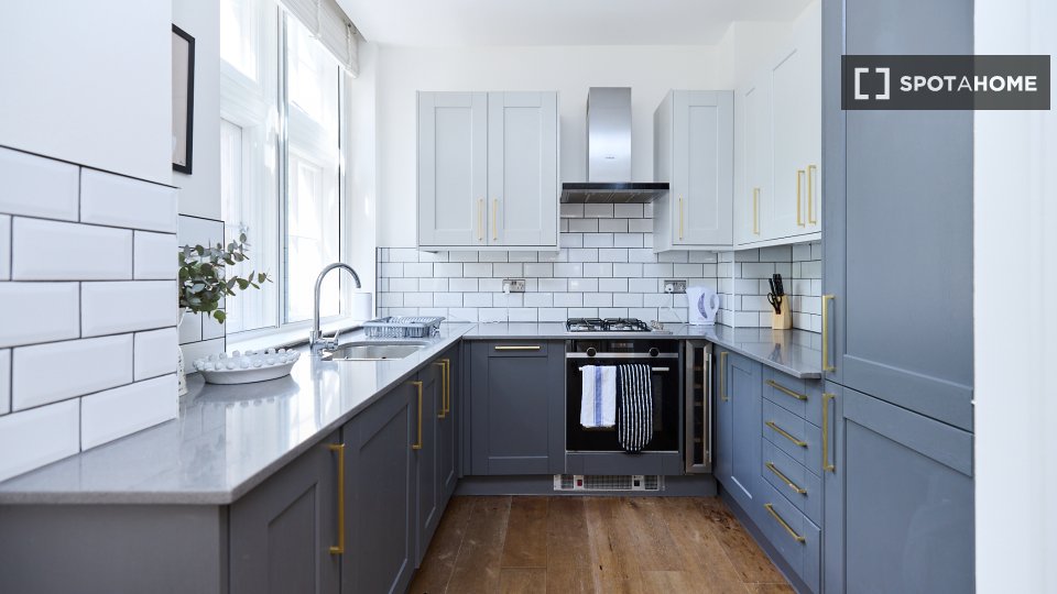 Apartment London, 2 beds, 84m² — photo 17