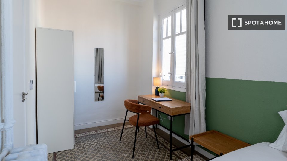 Double room Madrid, 7 beds — photo 5