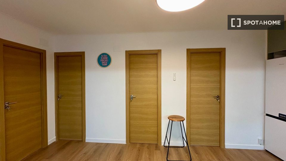 Double room Valencia, 5 beds, 70m² — photo 6