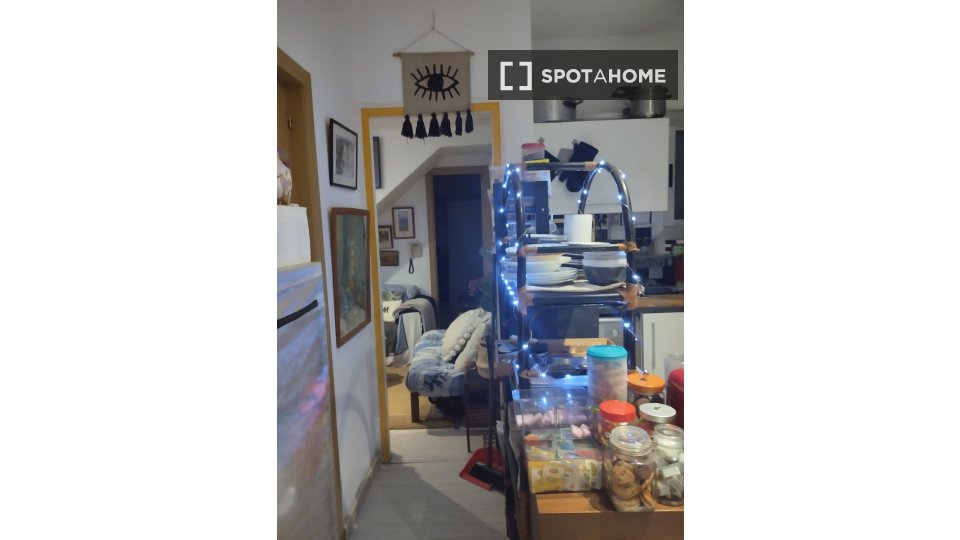 Double room Barcelona, 3 beds, 80m² — photo 3