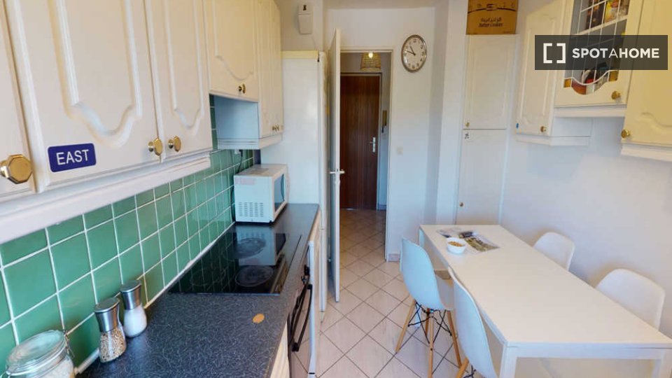 Double room Lyon, 3 beds, 70m² — photo 5