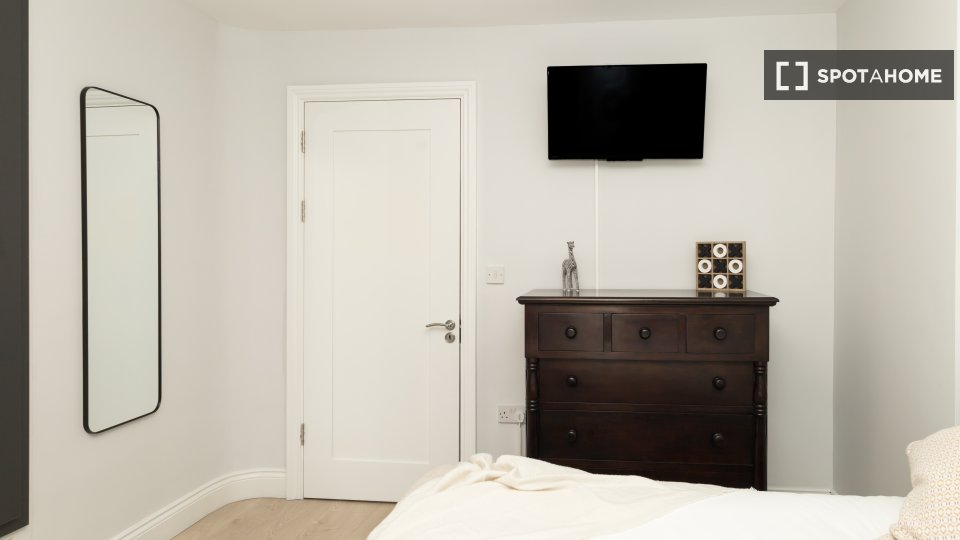 Double room Dublin, 5 beds — photo 11