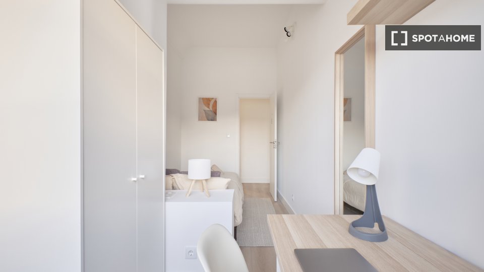Double room Lisbon, 10 beds — photo 12
