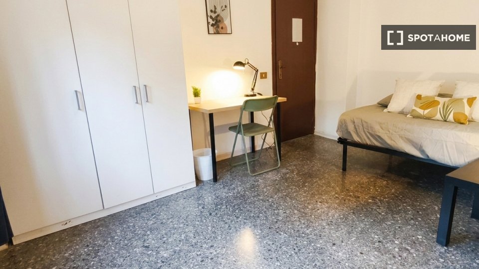 Double room Rome, 7 beds, 150m² — photo 30