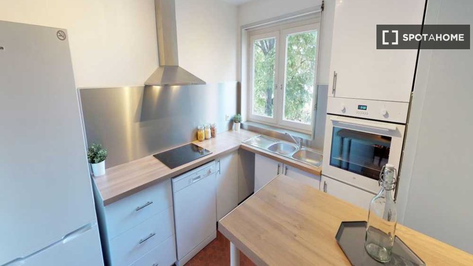 Double room Paris, 5 beds, 100m² — photo 3