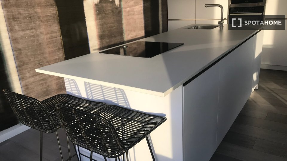 Apartment Bilbao, 3 beds, 140m² — photo 5