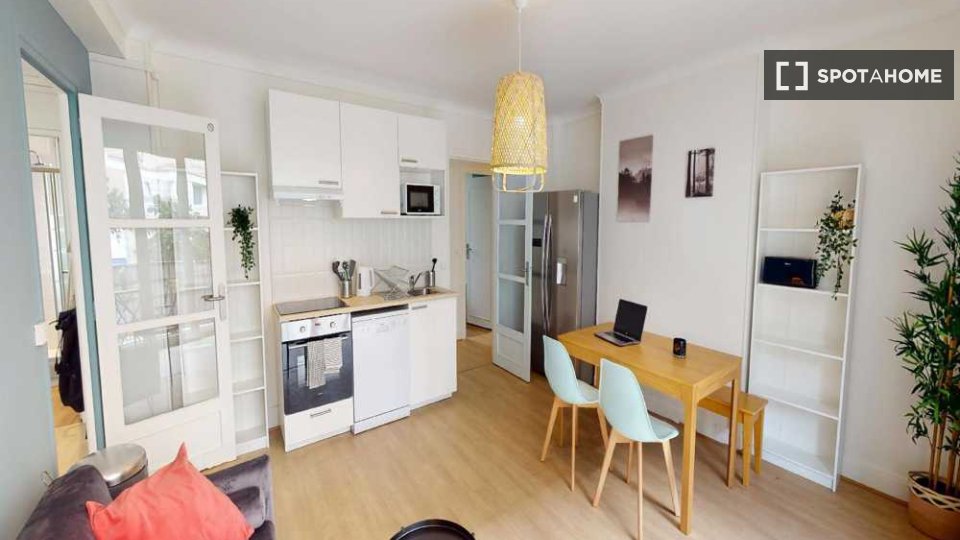 Double room Paris, 5 beds, 110m² — photo 6