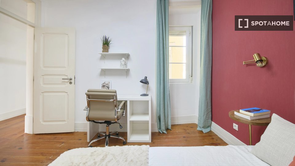 Double room Lisbon, 6 beds — photo 4