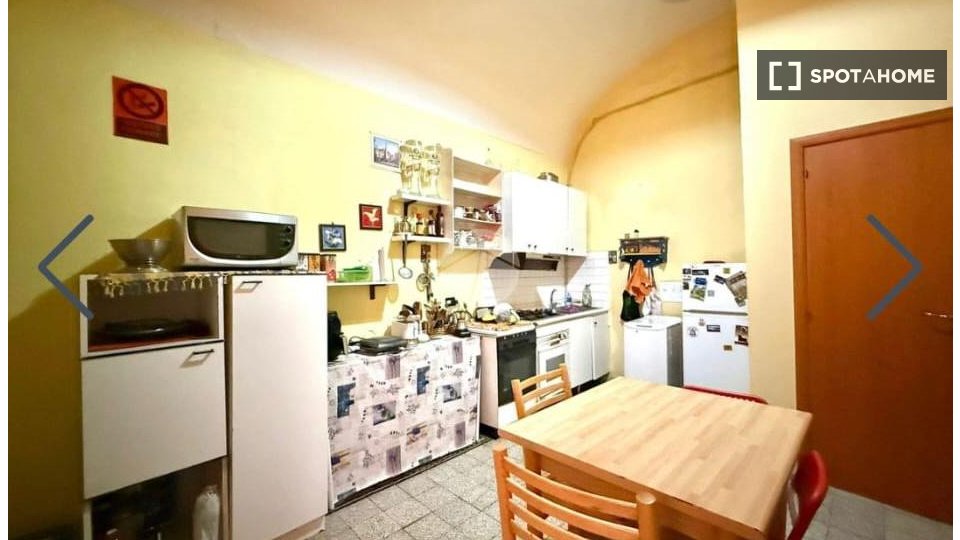 Double room Naples, 3 beds — photo 2
