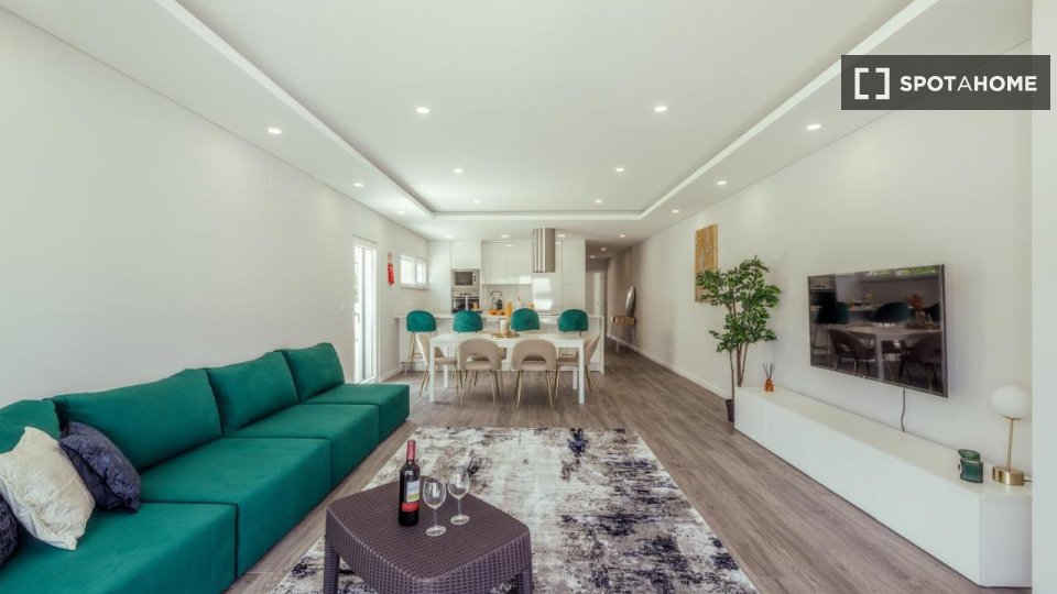 Apartment Lisbon, 5 beds — photo 9