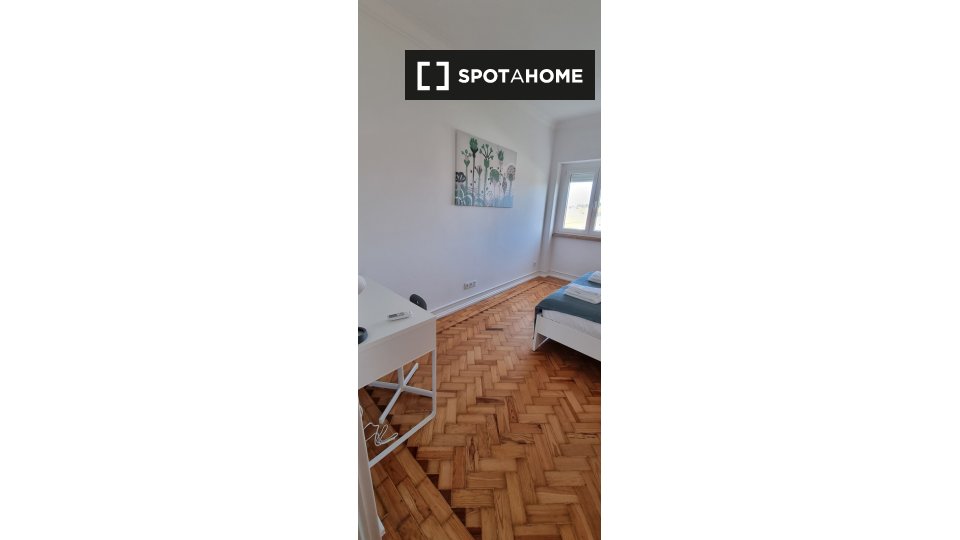 Apartment Lisbon, 2 beds, 100m² — photo 10