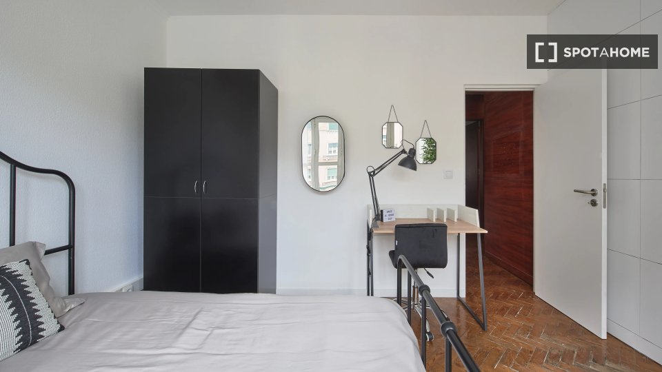 Double room Lisbon, 8 beds — photo 3
