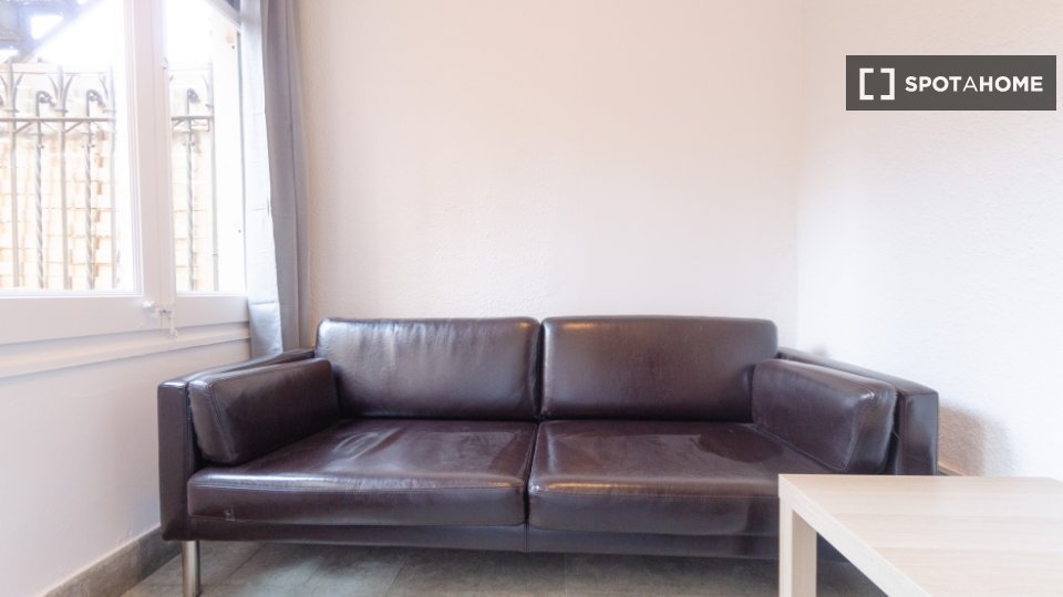 Double room Barcelona, 4 beds, 100m² — photo 10