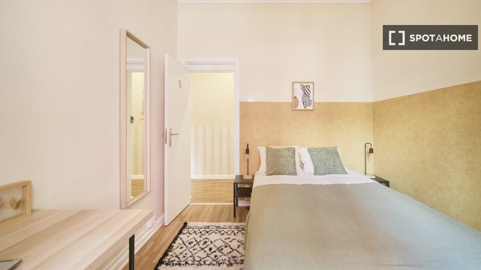 Double room Lisbon, 12 beds — photo 13