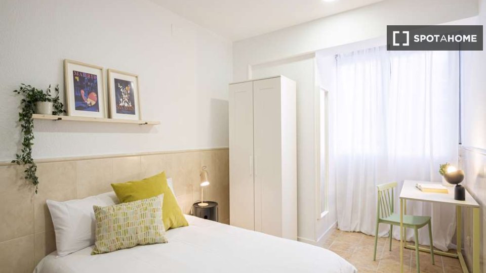 Double room Madrid, 25 beds — photo 14