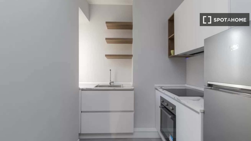 Apartment Milan, 1 bed, 49m² — photo 14