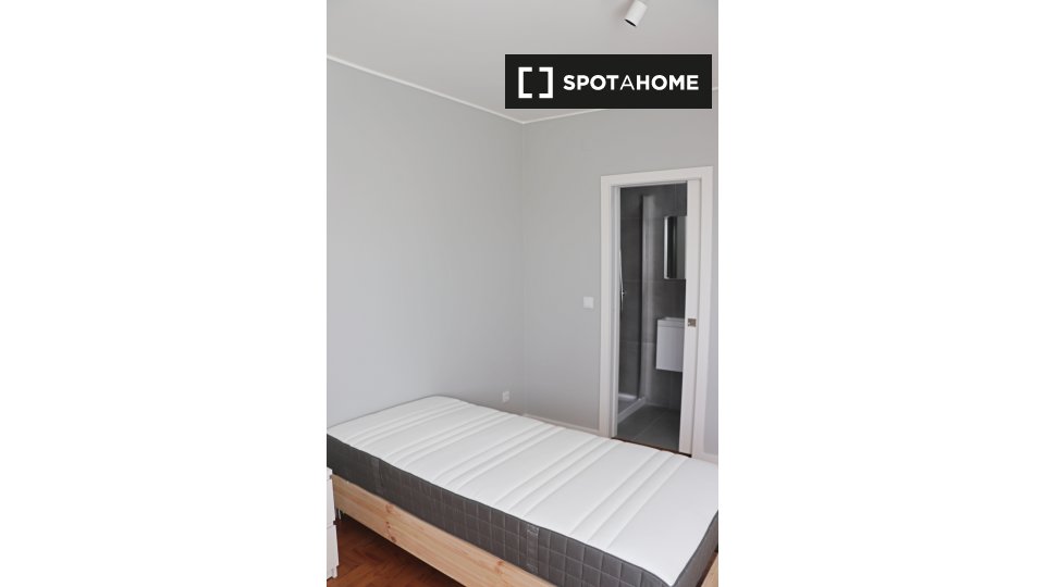 Double room Lisbon, 5 beds — photo 2