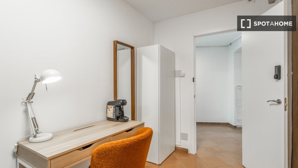 Double room Alicante, 8 beds, 200m² — photo 1