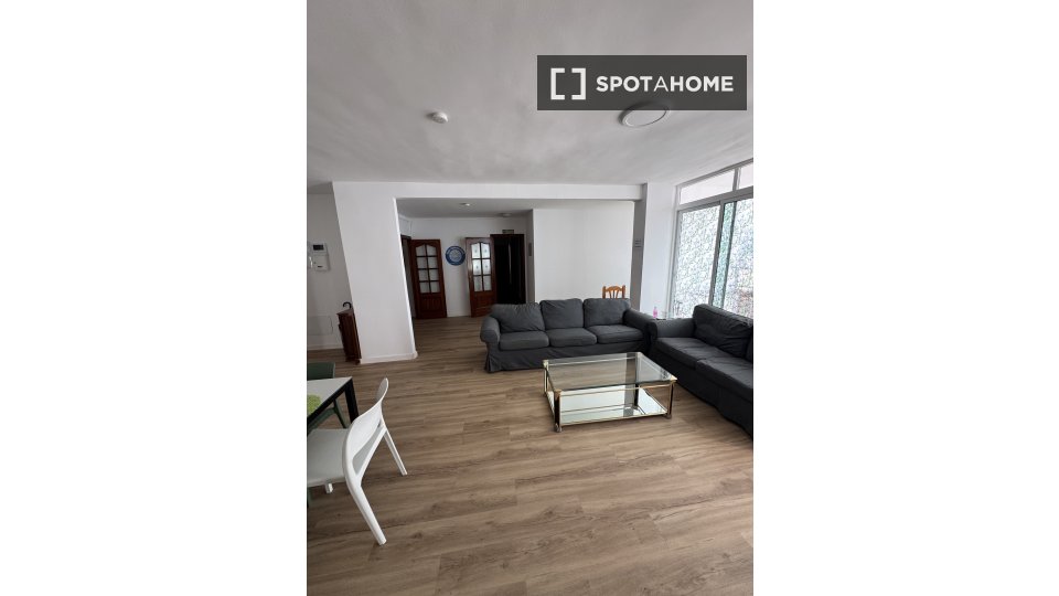 Double room Malaga, 8 beds, 270m² — photo 20