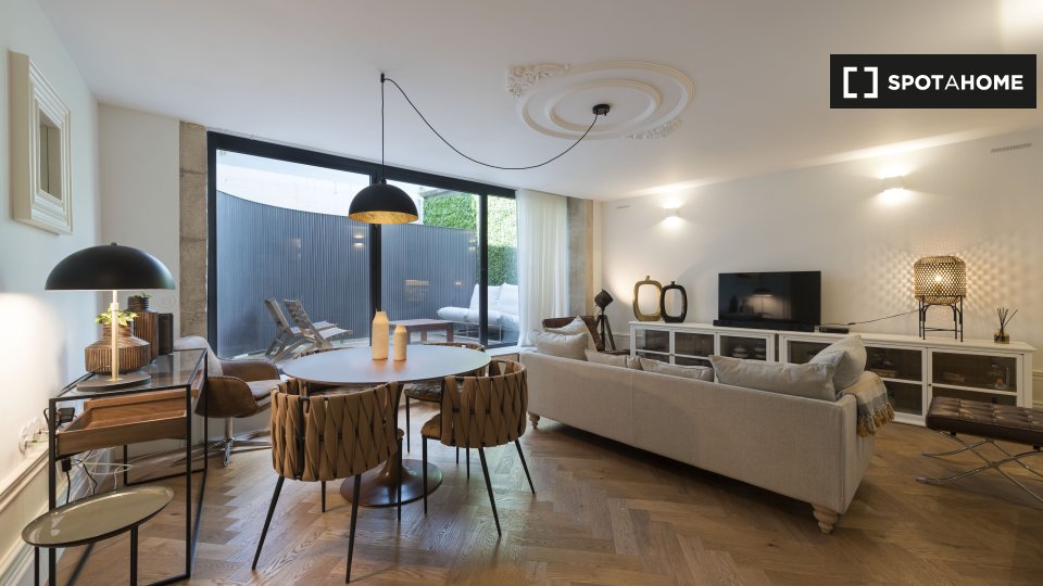 Apartment Porto, 2 beds, 442m² — photo 17