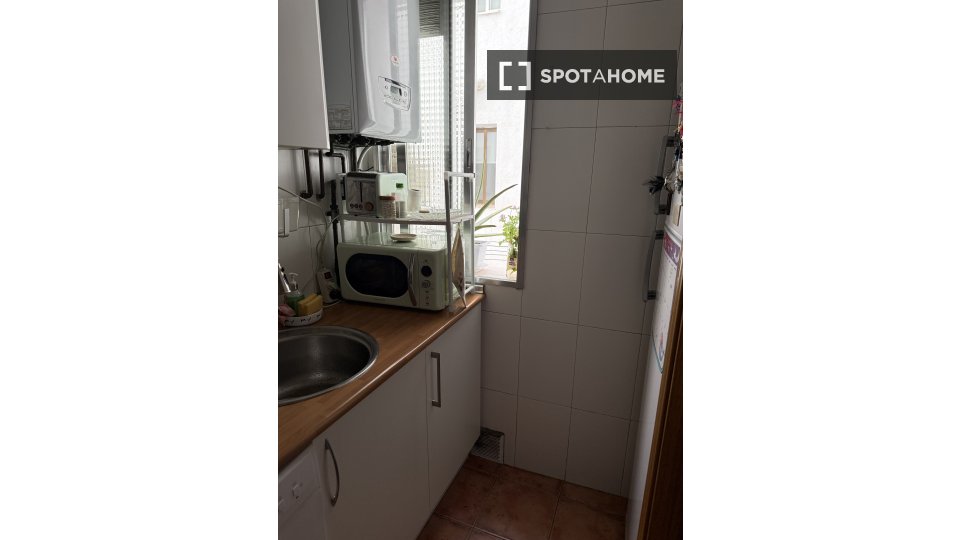 Double room Madrid, 2 beds, 75m² — photo 14