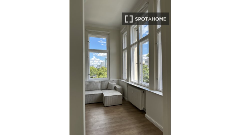 Apartment Berlin, 2 beds, 56m² — photo 1