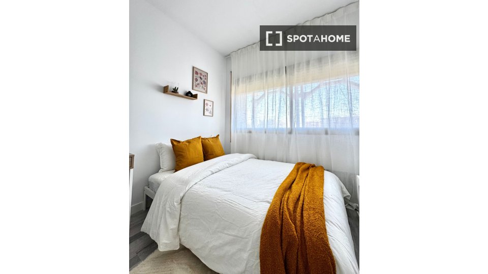 Double room Madrid, 7 beds — photo 4