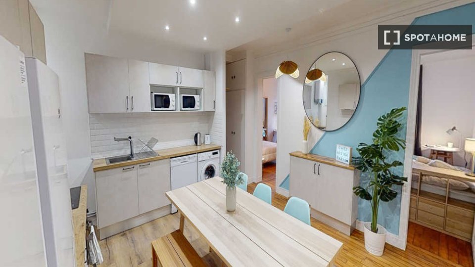 Double room Paris, 6 beds, 100m² — photo 4